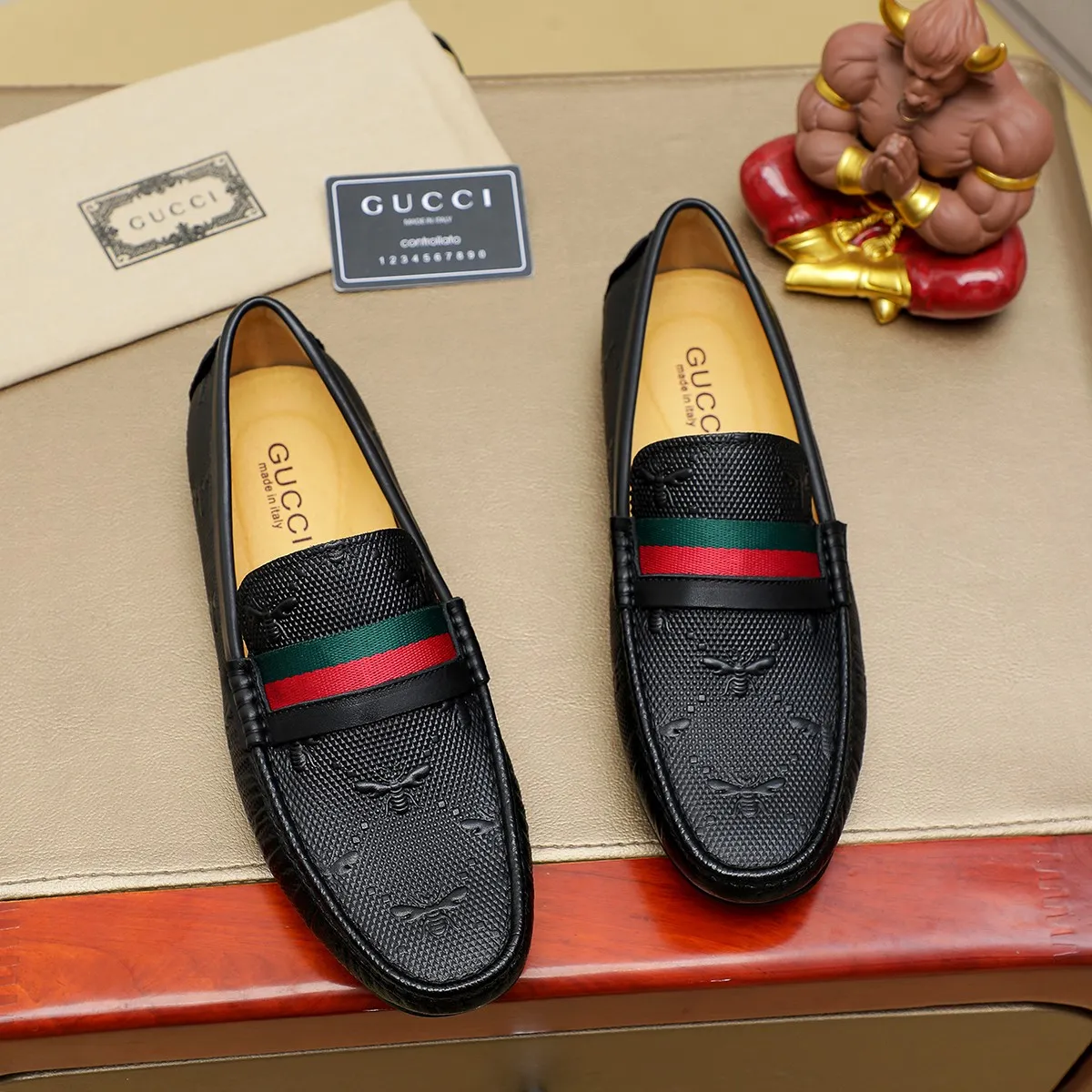 Men's shoes💰380💰🕷🕷️【 GUCCI 】Gucci's best-selling trendy men's casual slip-on shoes 🇨🇳Official website original 1:1 mold 💯Original quality, fine workmanship ☘Fashionable and versatile, perfect shape, comfortable on the feet 🍓Trendy men's recommended model, imported cowhide on the top layer 🎋High-quality pigskin lining, rubber wear-resistant and non-slip outsole, high-end atmosphere, worth owning 🍉Optional 38-44